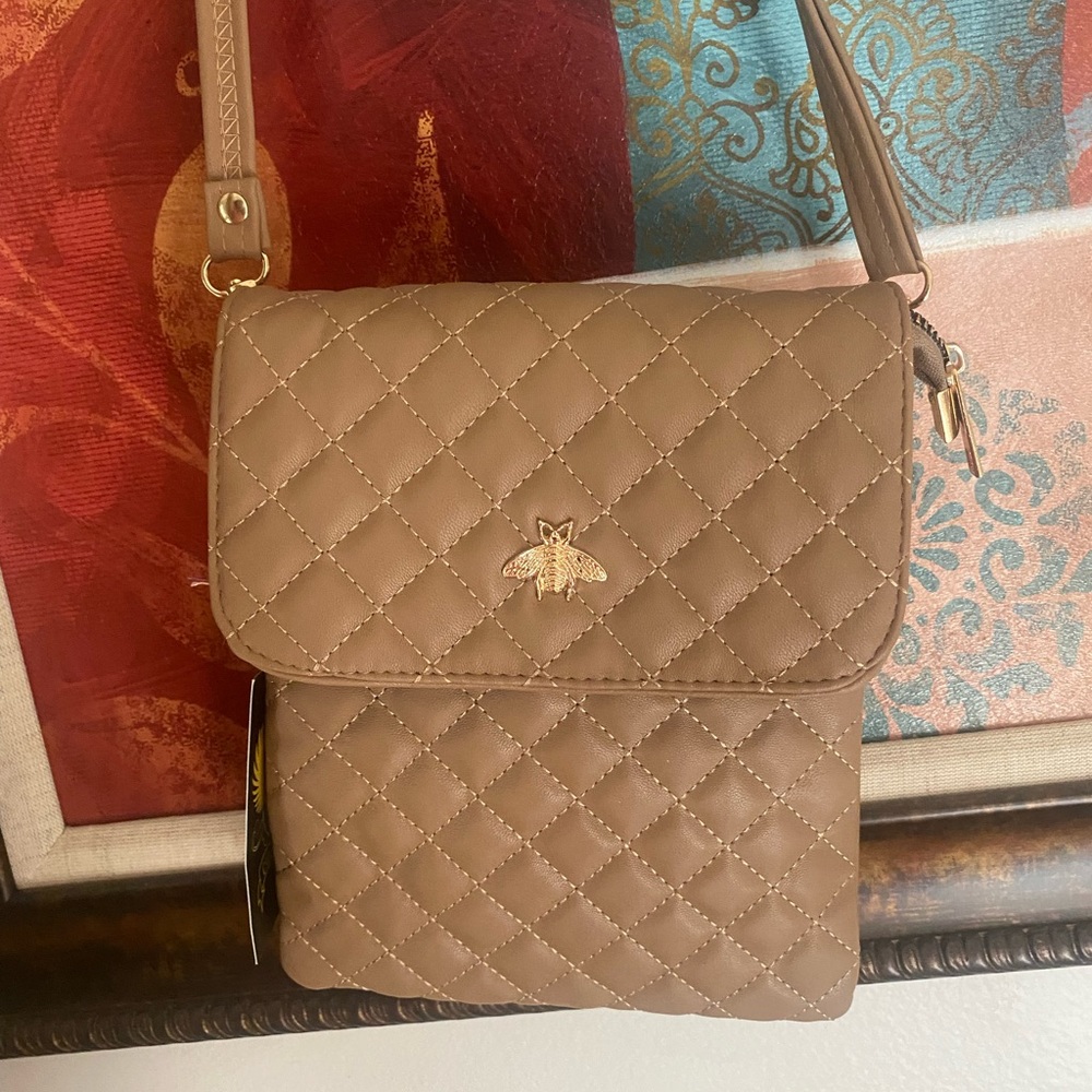 SOLD❌Calista BEE❌ 🐝 -UTIFUL Quilted Crossbody Shoulder Bag Purse - Picture 1 of 12